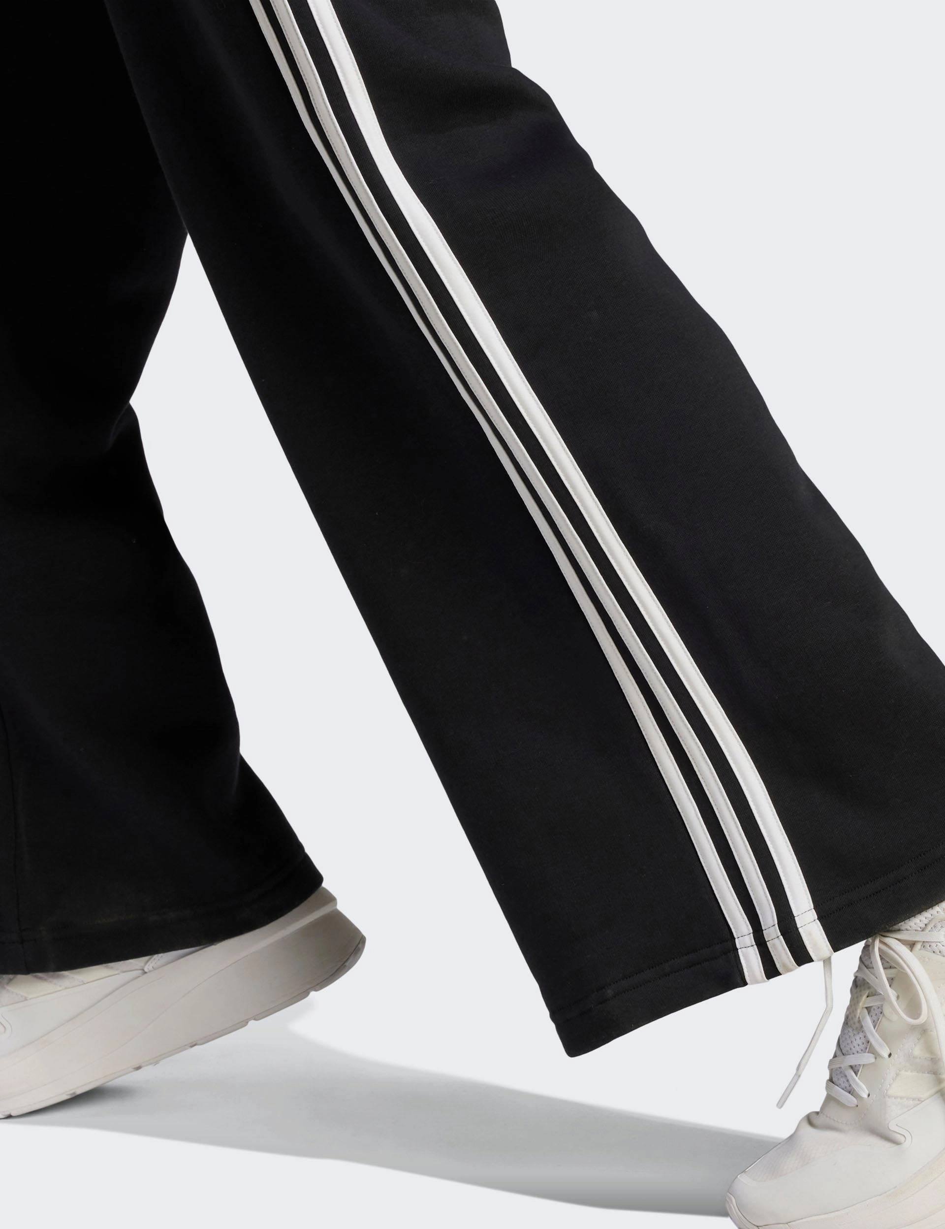 Essentials 3-Stripes French Terry Wide Joggers - Black/White