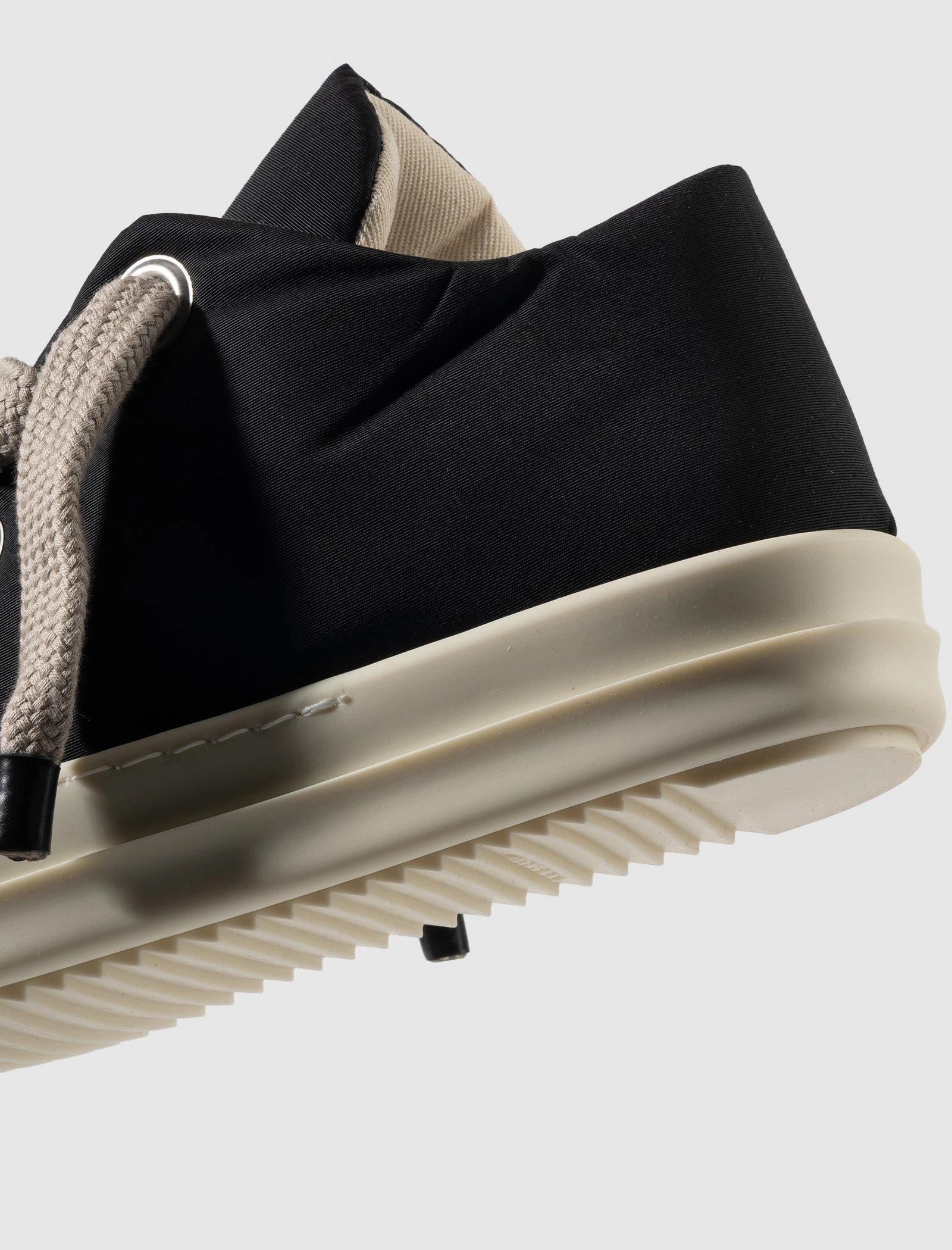 JUMBO LACE LOW SNEAKERS BLACK/MILK