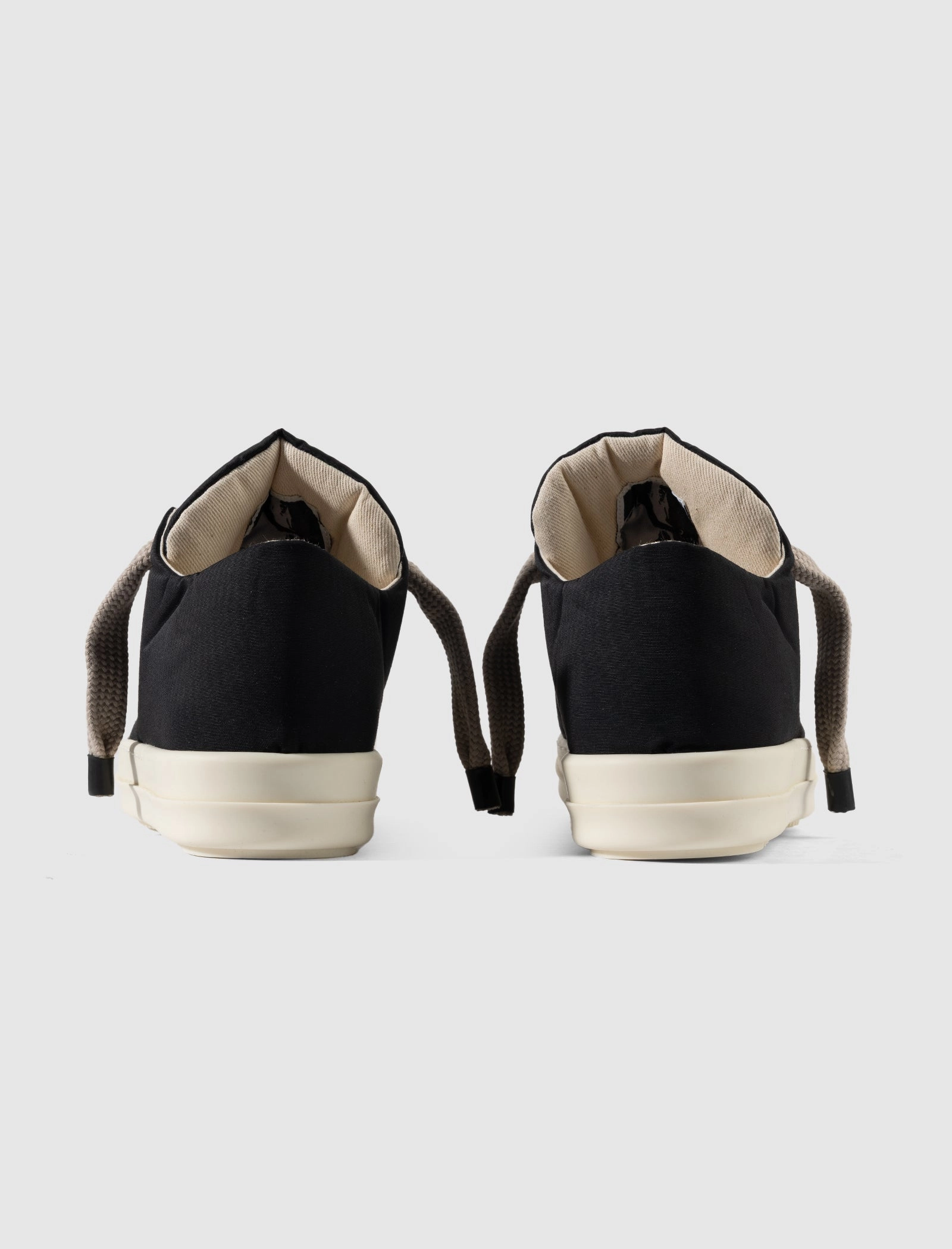 JUMBO LACE LOW SNEAKERS BLACK/MILK