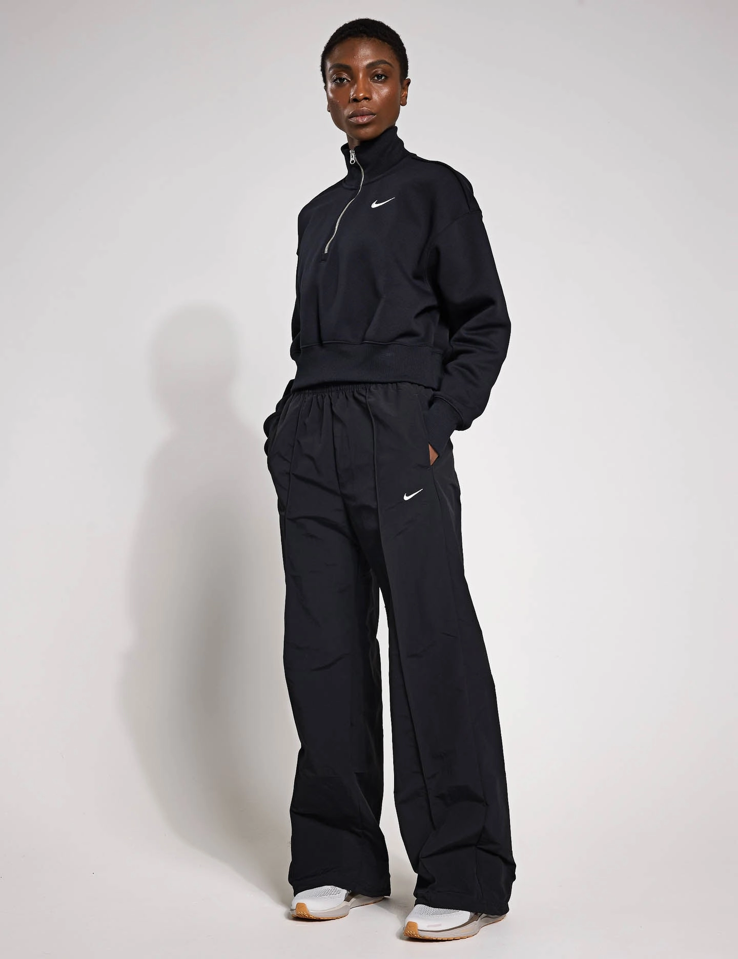 Sportswear Phoenix Fleece Cropped Sweatshirt - Black/Sail